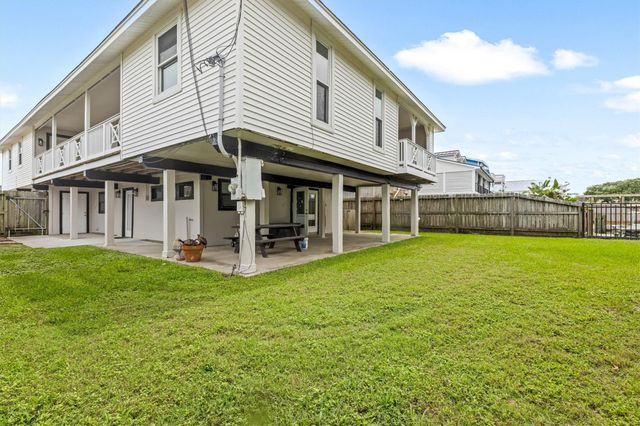 8902 Teichman Road, Galveston, TX 77554
