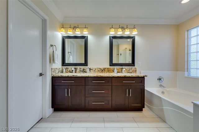5056 Shadow Palm Court, Las Vegas, NV 89148