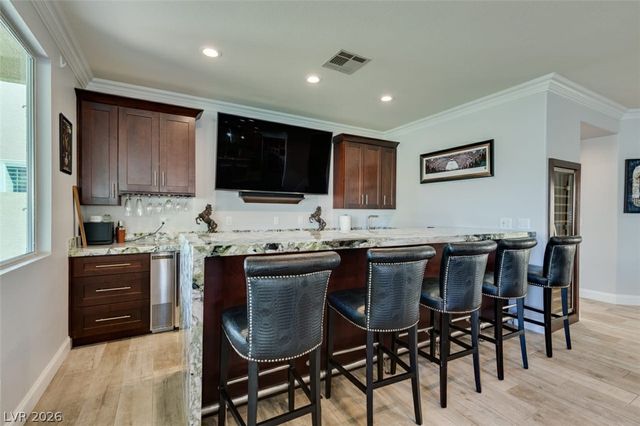 5056 Shadow Palm Court, Las Vegas, NV 89148