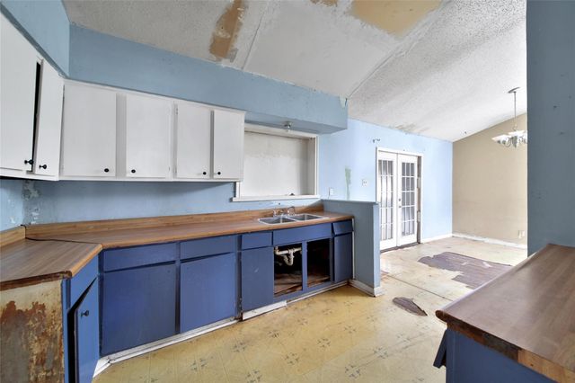 7406 W Lambuth Lane, Deer Park, TX 77536