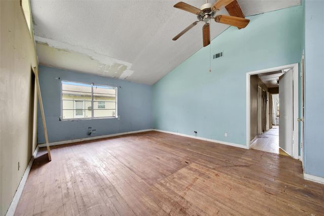 7406 W Lambuth Lane, Deer Park, TX 77536
