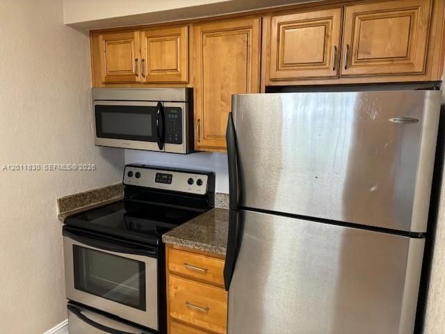 8601 SW 94 ST 126W, Miami, FL 33156