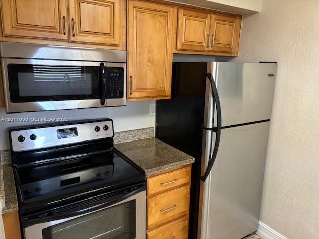 8601 SW 94 ST 126W, Miami, FL 33156