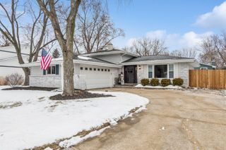 5S715 Park Meadow Drive, Naperville, IL 60540