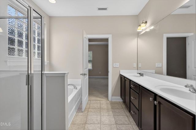 82 Kenilworth Street, Clayton, NC 27527