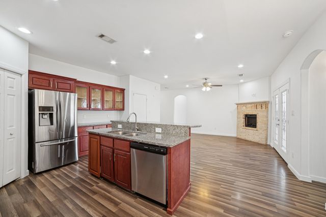 1253 E Jessamine Street, Fort Worth, TX 76104