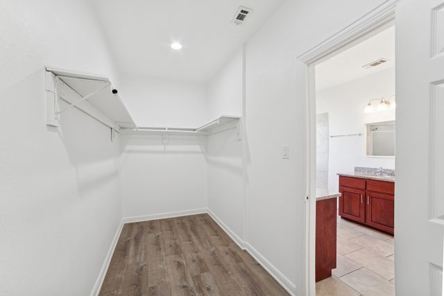 1253 E Jessamine Street, Fort Worth, TX 76104