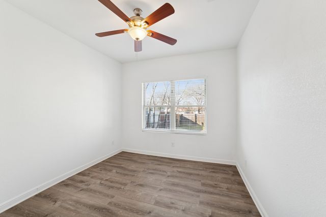 1253 E Jessamine Street, Fort Worth, TX 76104