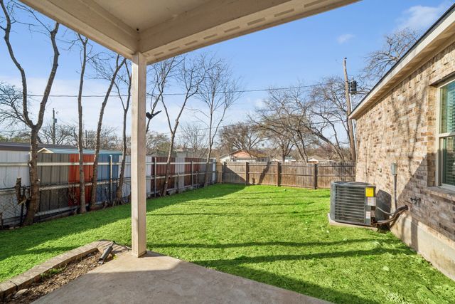 1253 E Jessamine Street, Fort Worth, TX 76104