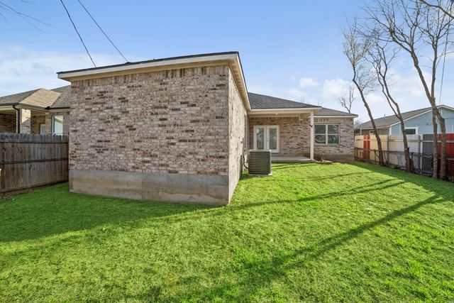 1253 E Jessamine Street, Fort Worth, TX 76104