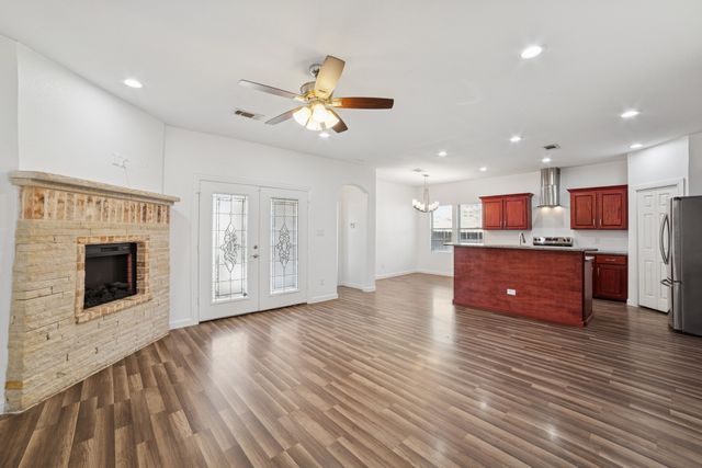 1253 E Jessamine Street, Fort Worth, TX 76104