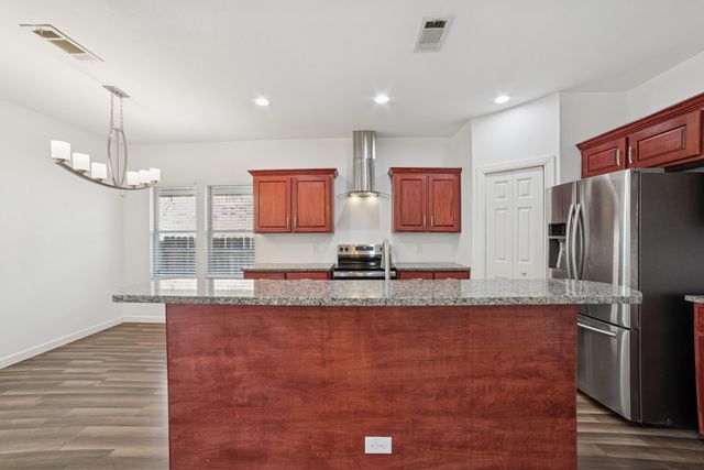 1253 E Jessamine Street, Fort Worth, TX 76104