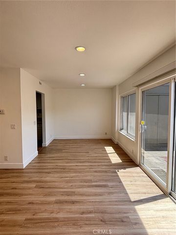 4646 Larwin Avenue, Cypress, CA 90630