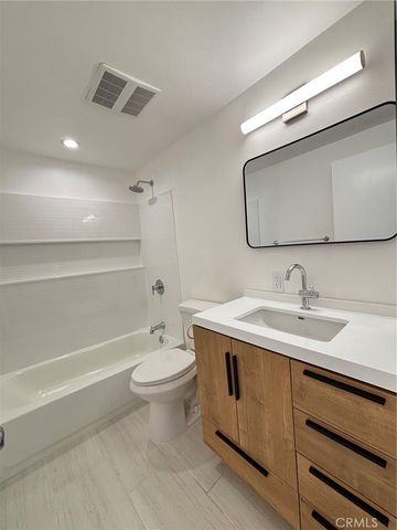 4646 Larwin Avenue, Cypress, CA 90630