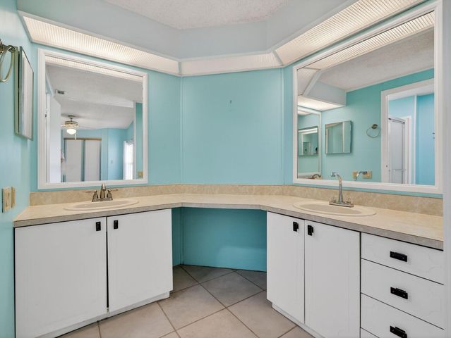 8580 Mary Ann Lane, Port St Lucie, FL 34952