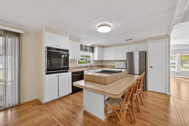 8580 Mary Ann Lane, Port St Lucie, FL 34952