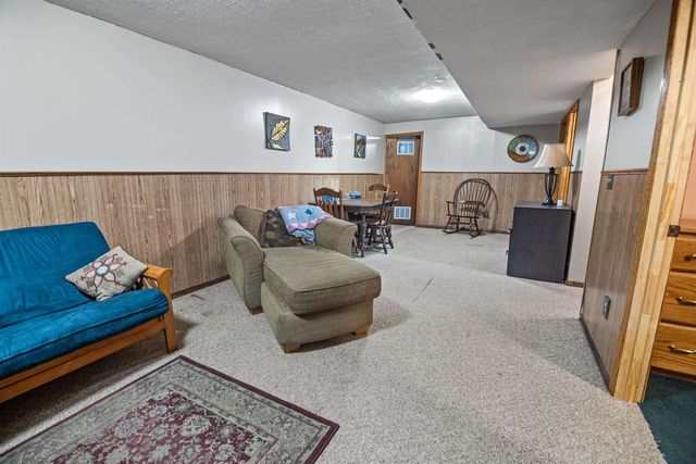 307 N Sioux St, Kechi, KS 67067
