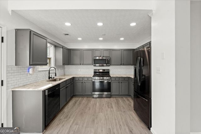 184 Ivy Trace Boulevard, Newnan, GA 30265