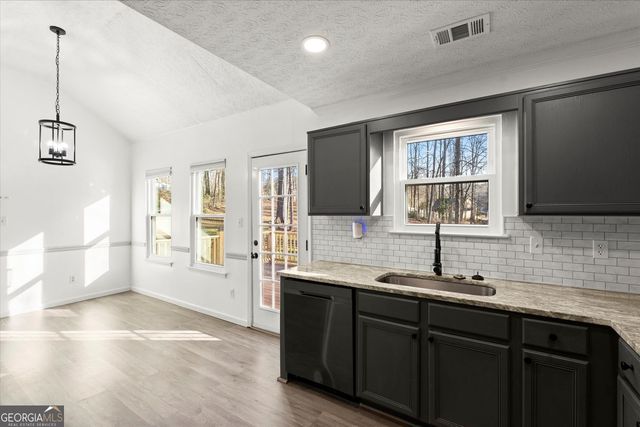 184 Ivy Trace Boulevard, Newnan, GA 30265