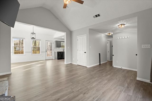 184 Ivy Trace Boulevard, Newnan, GA 30265