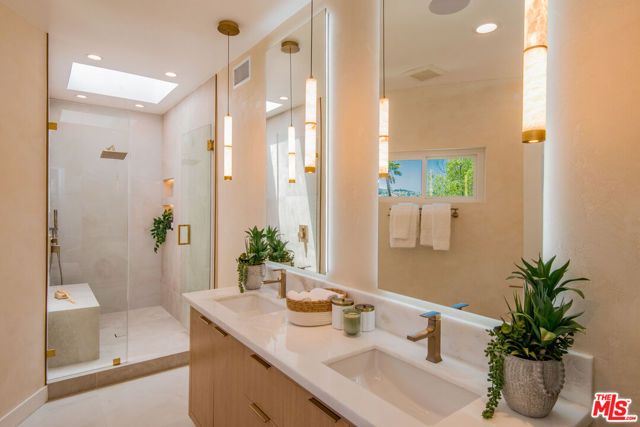 4211 Nogales Drive, Los Angeles, CA 91356