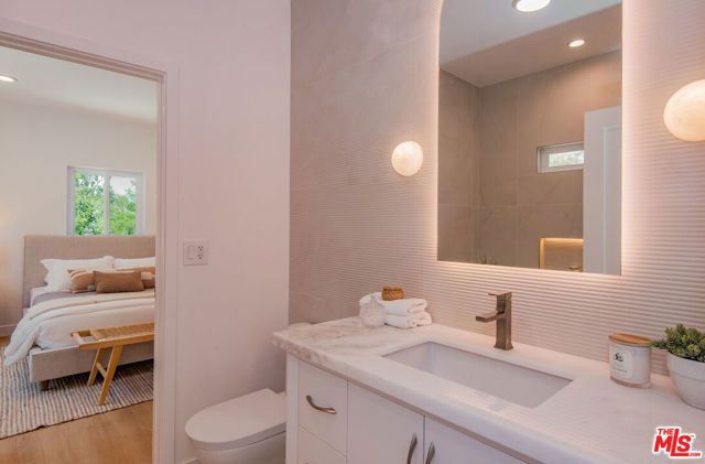 4211 Nogales Drive, Los Angeles, CA 91356