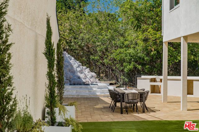 4211 Nogales Drive, Los Angeles, CA 91356
