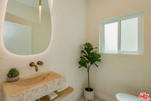 4211 Nogales Drive, Los Angeles, CA 91356