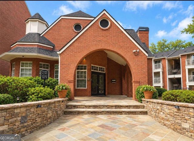 2043 Chastain Park Court NE, Atlanta, GA 30342