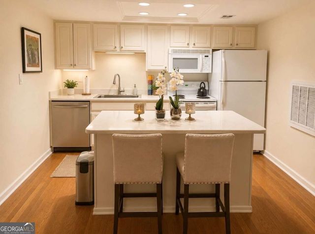 2043 Chastain Park Court NE, Atlanta, GA 30342