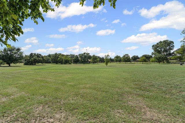 8800 County Road 530, Mansfield, TX 76063