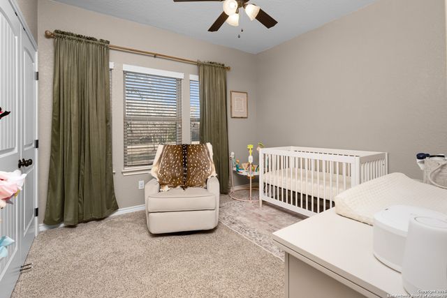 192 Great Oaks Blvd, La Vernia, TX 78121