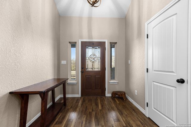 192 Great Oaks Blvd, La Vernia, TX 78121