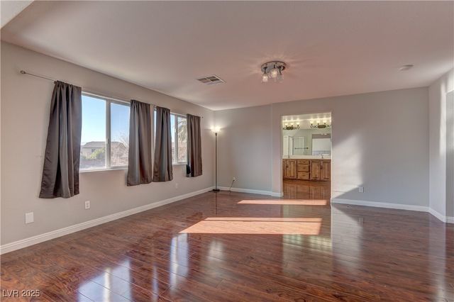 3765 Dusky Flycatcher Street, Las Vegas, NV 89122