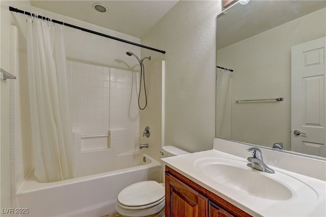 3765 Dusky Flycatcher Street, Las Vegas, NV 89122