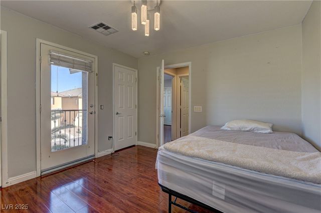 3765 Dusky Flycatcher Street, Las Vegas, NV 89122