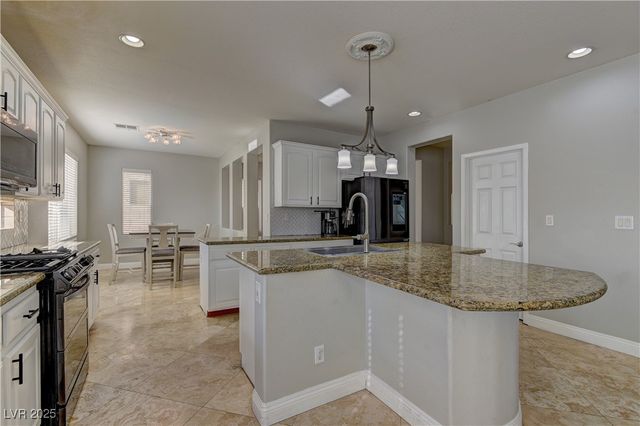 3765 Dusky Flycatcher Street, Las Vegas, NV 89122