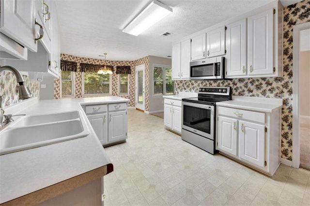 4860 Thornwood Drive, Covington, GA 30016