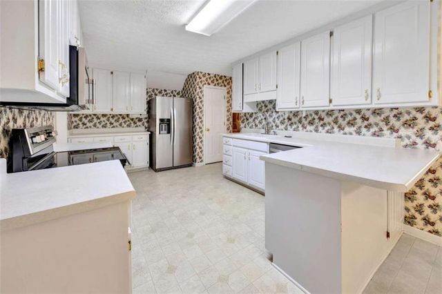 4860 Thornwood Drive, Covington, GA 30016
