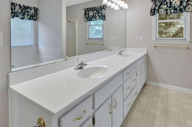 4860 Thornwood Drive, Covington, GA 30016