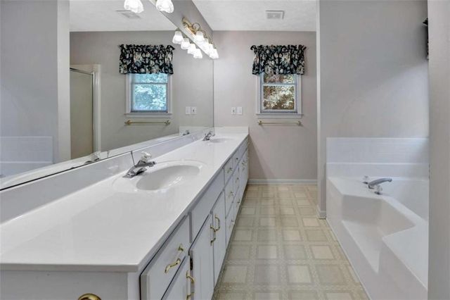 4860 Thornwood Drive, Covington, GA 30016