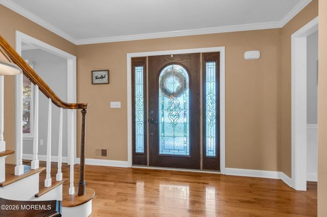 6 Woods Road, West Long Branch, NJ 07764