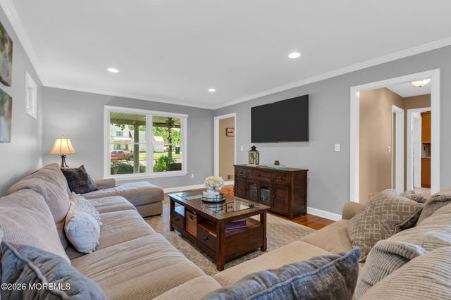 6 Woods Road, West Long Branch, NJ 07764