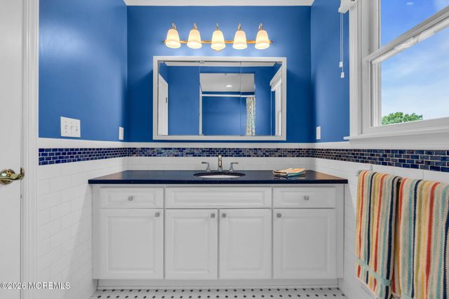 6 Woods Road, West Long Branch, NJ 07764