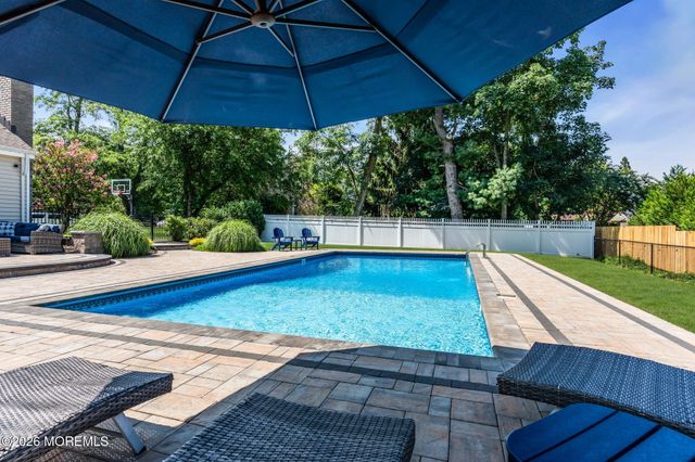 6 Woods Road, West Long Branch, NJ 07764