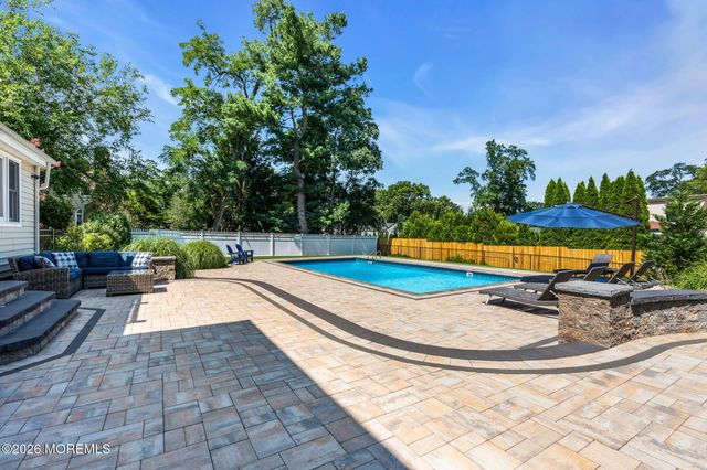 6 Woods Road, West Long Branch, NJ 07764