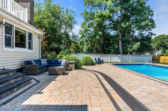 6 Woods Road, West Long Branch, NJ 07764