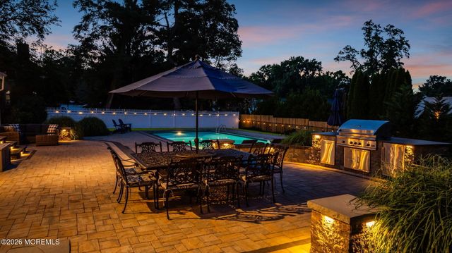 6 Woods Road, West Long Branch, NJ 07764
