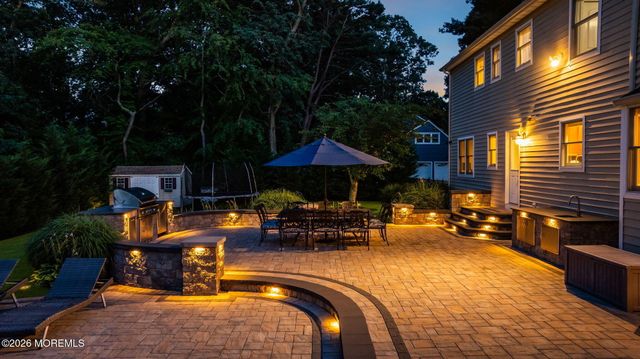 6 Woods Road, West Long Branch, NJ 07764