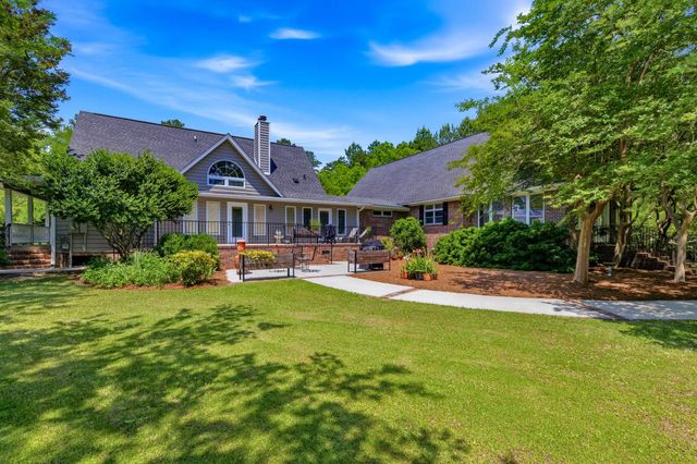 902 Grange Rd, Aynor, SC 29511